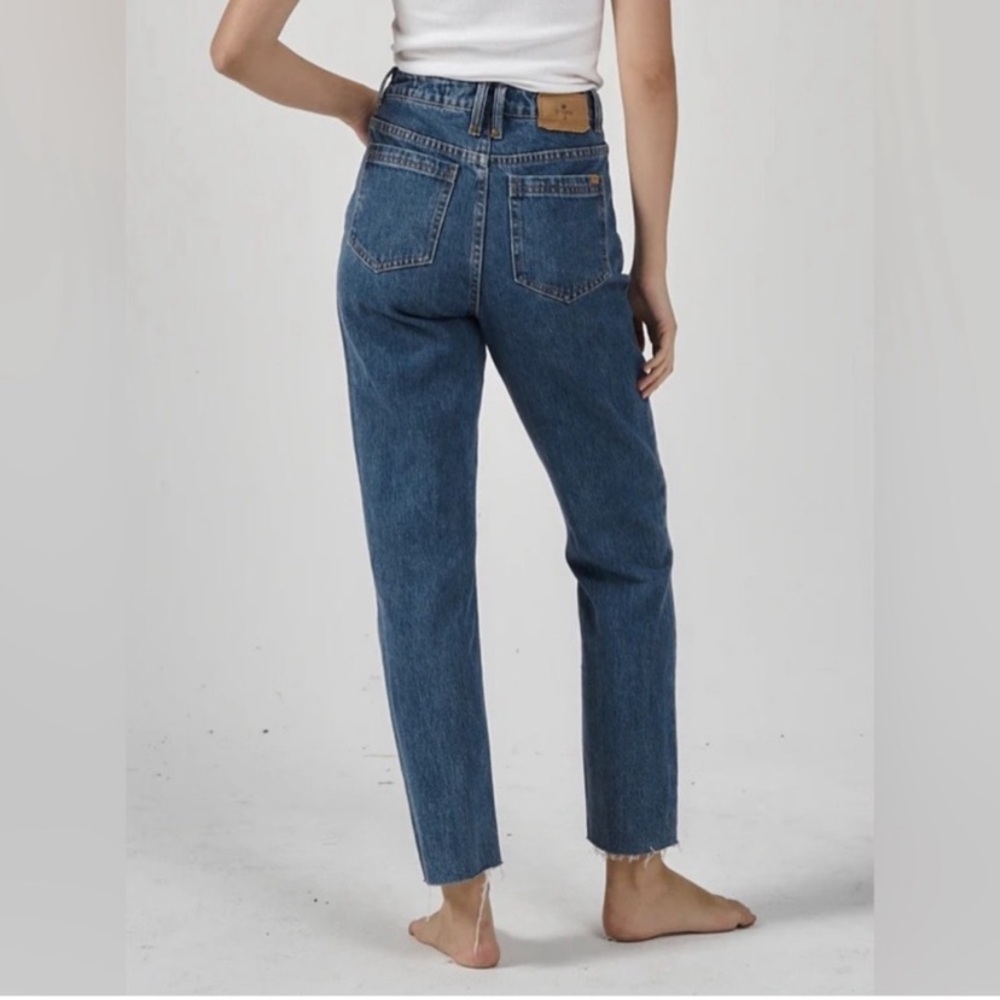 THRILLS Casey Straight Slim Barrel Jean Blue Wash Raw‎ Hem Straight Leg size 4